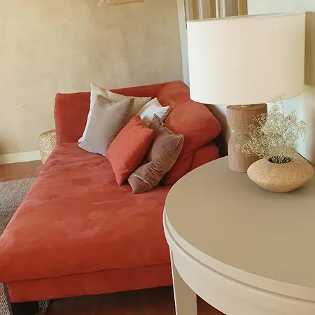 Nyaraló Les Syrphes