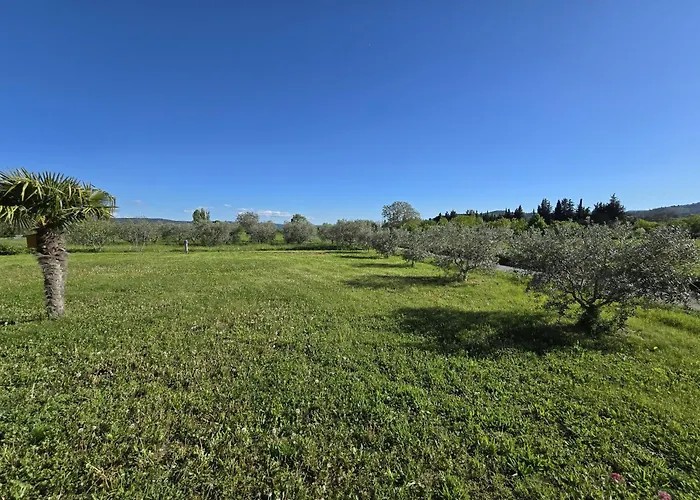 Les Syrphes Semesterbostad *